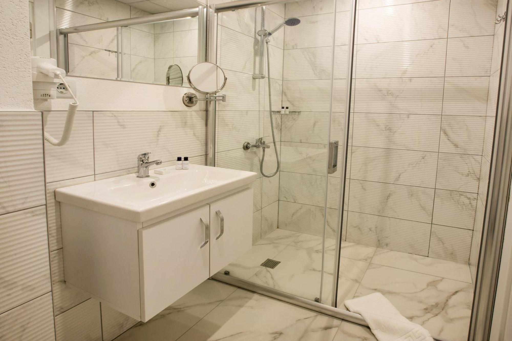 First Joy Hotel Трабзон Экстерьер фото